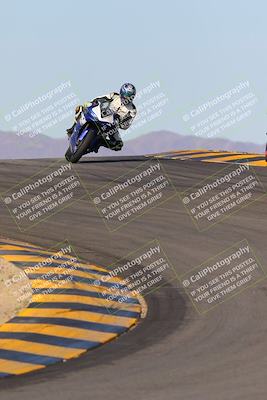 media/Dec-18-2022-SoCal Trackdays (Sun) [[8099a50955]]/Turns 9 and 10 Set 2 (1055am)/